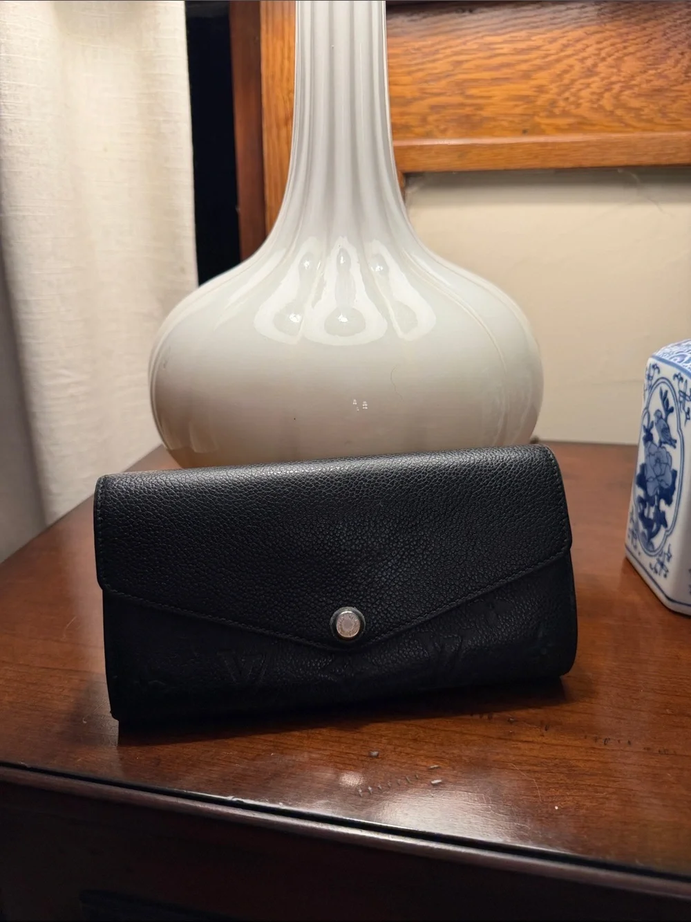 Classic Black Leather Women's Wallet - Sleek Envelope Style